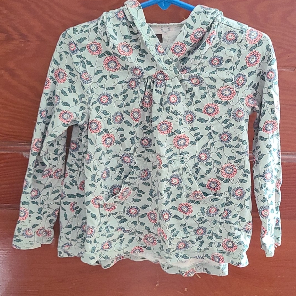 Tea Collection floral hoodie shirt with pocket